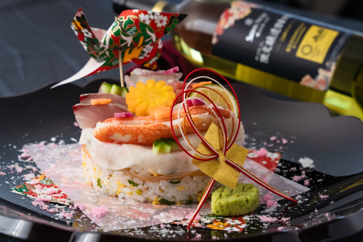 山海の旬の味覚を味わう豪華お祝い懐石コース全6品＋乾杯スパークリング＆メッセージ付き特製ホールケーキ＆記念写真ラベルのオリジナルワイン 3