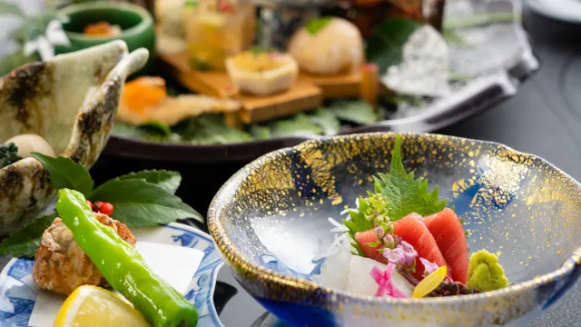 極上懐石コースがお祝いの席を華やかに演出