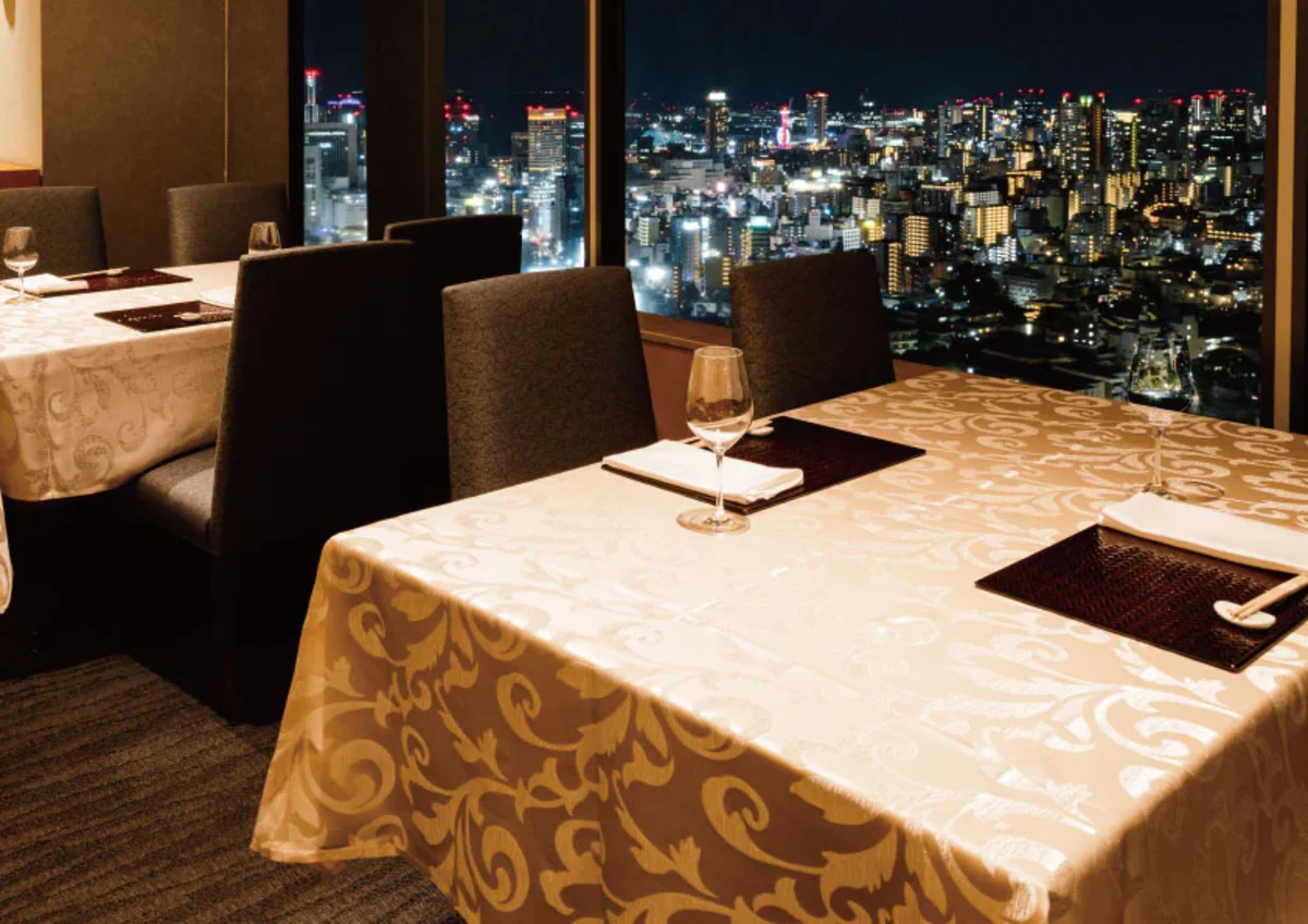 【窓際席確約×プロポーズディナープラン】特別懐石7品+メッセージ付きデザートプレート+バラの花束も選択可+シャンパンを含めたワンドリンクをご用意、オプションにて飲み放題もご用意しております★新神戸駅直結★思い出に残る特別な1日の写真 2
