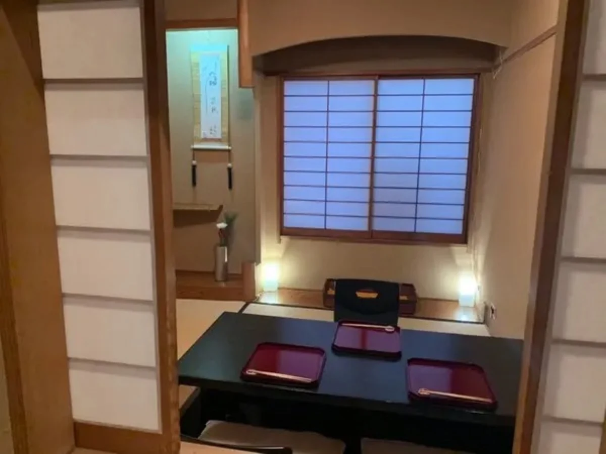 【個室確約 お宮参りディナープラン】大人2名様分の本格懐石コース+赤飯&祝い小鯛のお手土産★関内に佇む、数寄屋造りのミシュラン獲得店★の写真 2