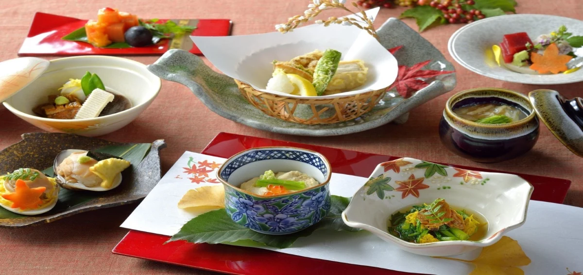 旬の味覚と料理長の技が光る、季節の会席料理 | 【個室確約】ホテル椿山荘東京で賑やかなご長寿のお祝いを★季節の会席料理全10品★記念撮影★4名様~