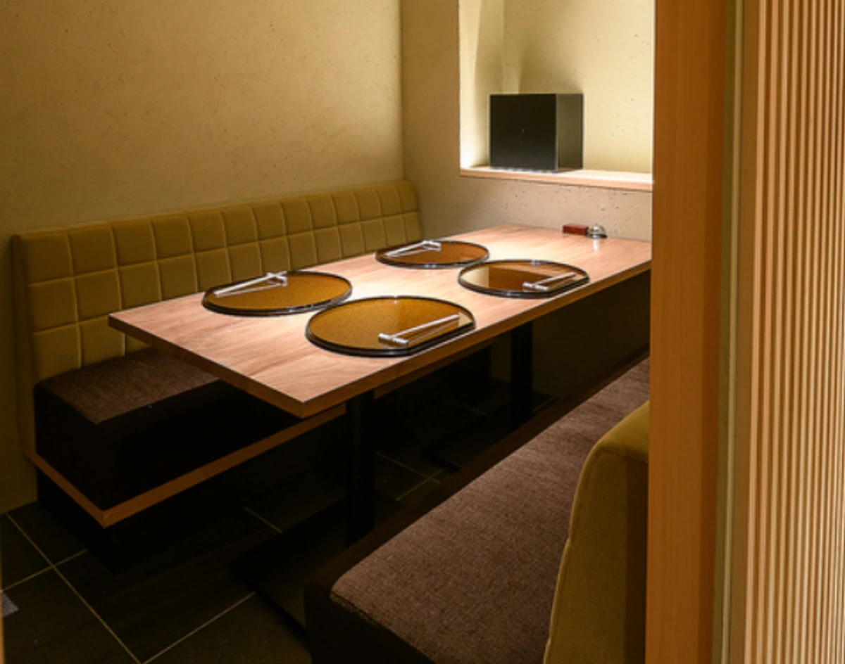 【最大6名 個室確約×接待・会食/顔合わせプラン】季節の食材で彩る懐石コース★北新地の隠れ家のような空間で極上のディナーの写真 2