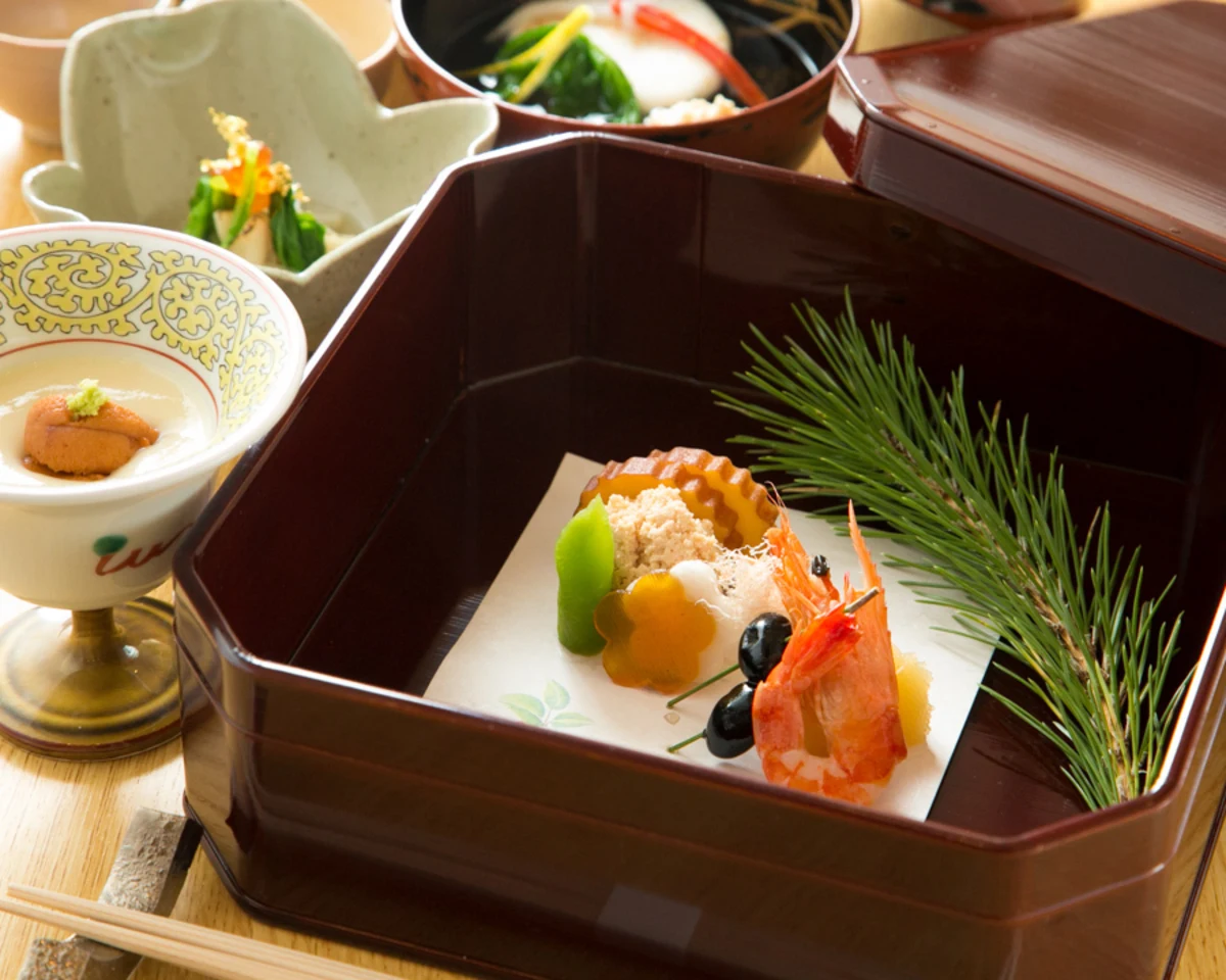 店主のお任せ会席コースまたはその日最高の食材を使ったコース