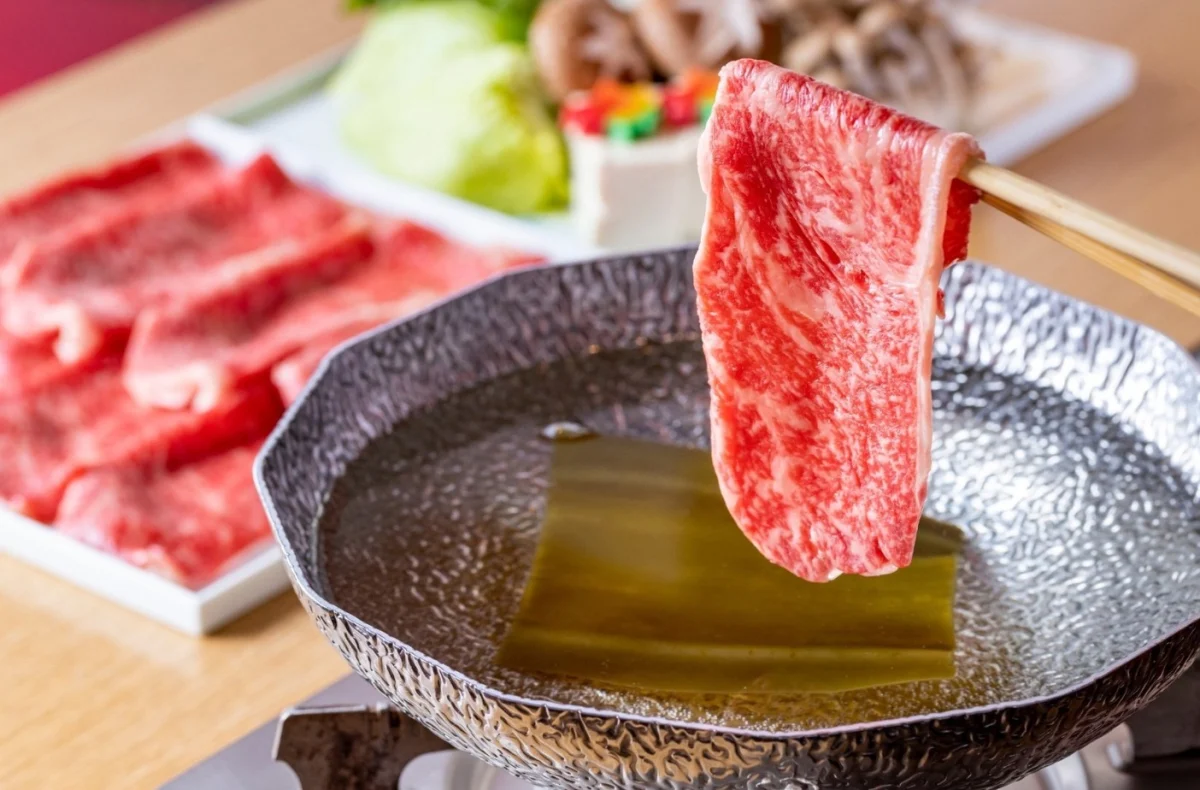 バラの花束追加可♪プロポーズディナー】たっぷり野菜とすき焼きコース