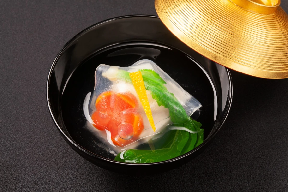 【アニバーサリープラン】ランチ限定★高級食材を使用した全9品の慶事会席＋お祝い用お赤飯＋ワンドリンク★横浜駅直結の百貨店で伝統の上方料理に舌鼓★ 7