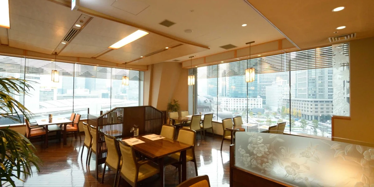 窓側半個室確約！【結婚記念日・誕生日お祝いプラン】和牛肉のステーキ付コース全10品＋1ドリンク付き！【懐石京錦】★東京駅の夜景を望む贅沢なホテルディナー★の写真 4