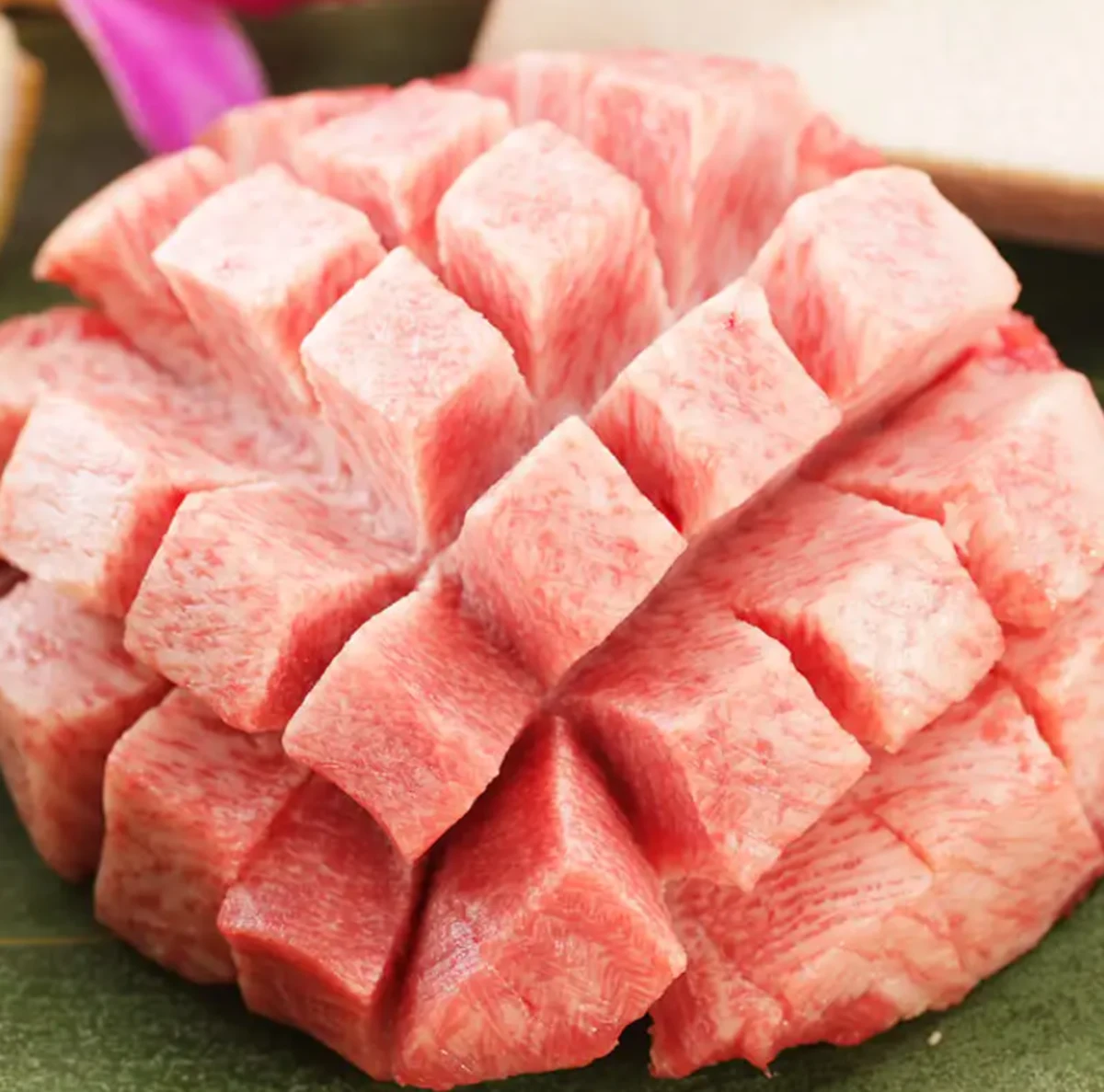 【個室確約×アニバーサリープラン】飲み放題付★仙台牛の芸術・食べ比べ9種含む贅沢焼肉コース×メッセージ付きプレート★仙台駅から徒歩3分！心に残る至福体験の写真 3
