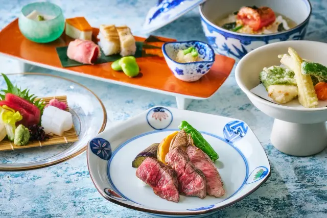 旬の恵みを味わう華やかな月替わり会席
