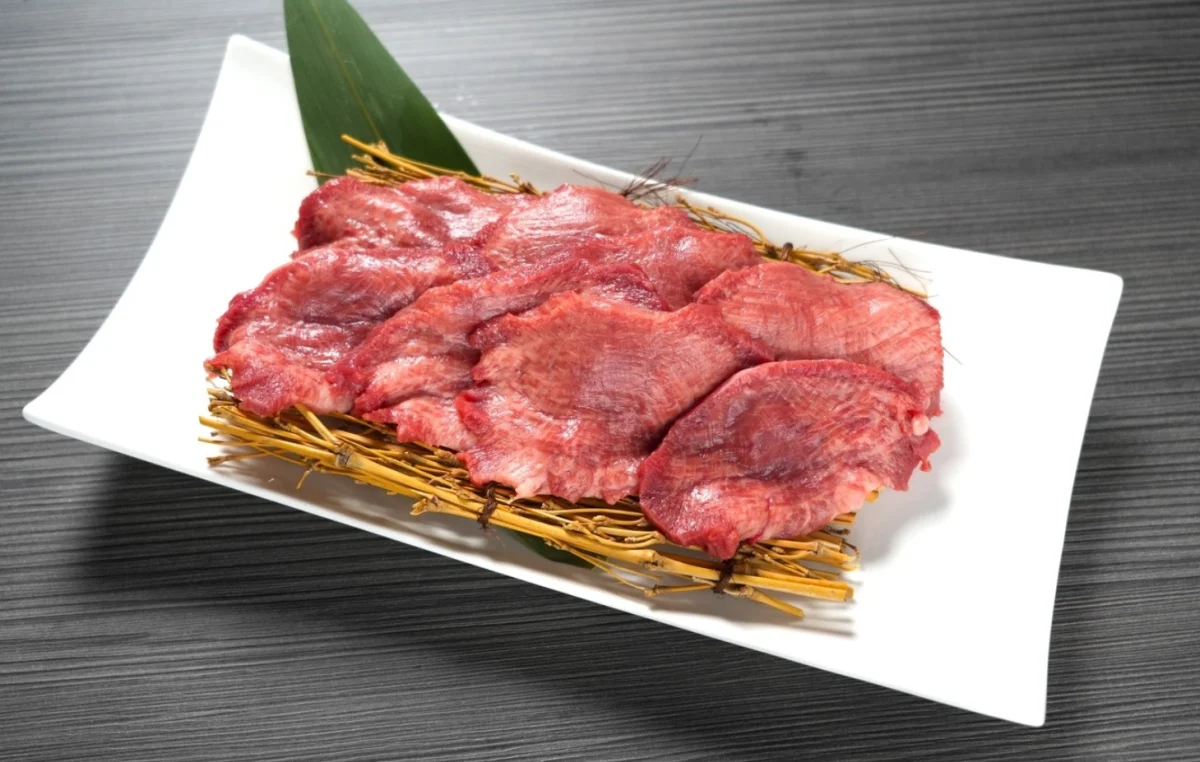 【個室×接待・会食ディナー】山形雪降り和牛や八千代黒牛、特製薬膳サラダを堪能するコース2種★飲み放題付きコース有★船橋駅徒歩2分のムーディーな空間で会食の写真 5