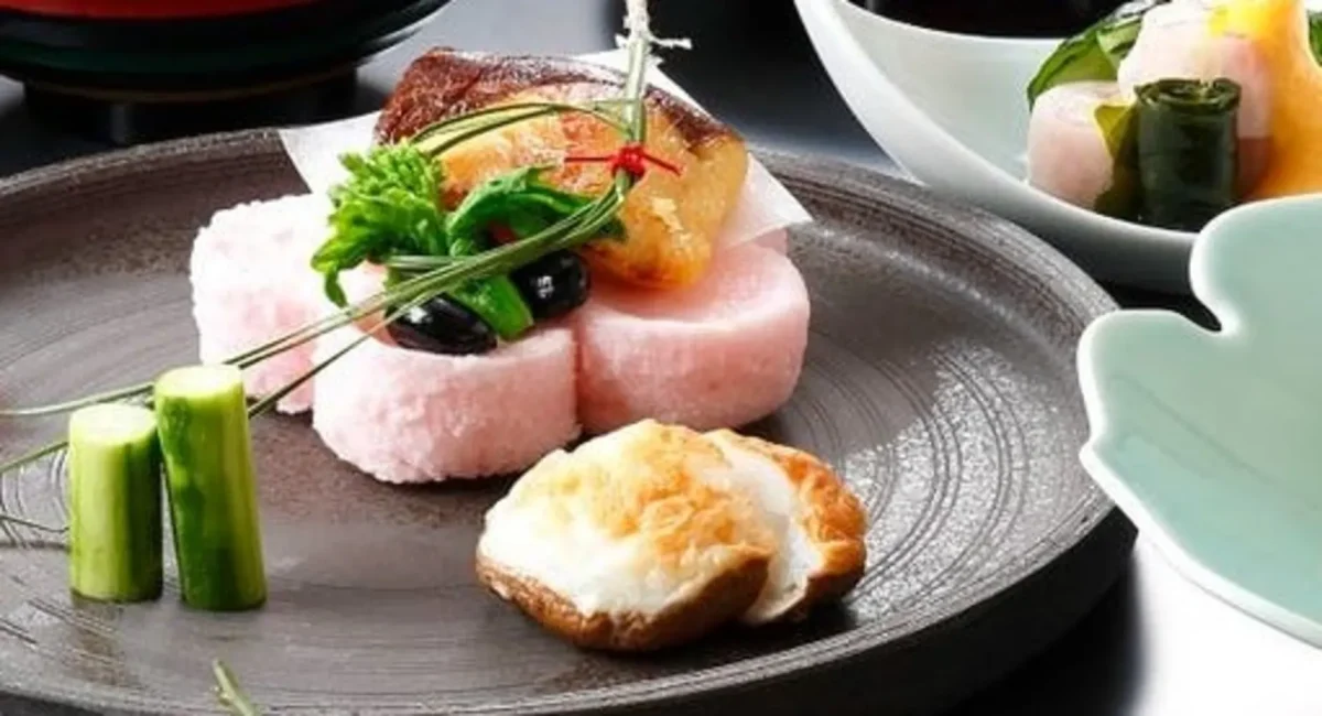 【平日限定★接待/会食プラン】旬の味覚で織りなす絶品加賀懐石コース★乾杯ドリンク付き★ホテルレストランならではの上質なおもてなしの写真 3