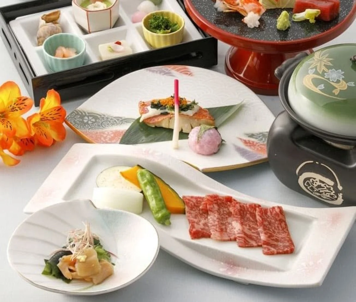 特別な会席料理でおもてなし | 【半個室or個室確約/接待・会食プラン】大切な接待のお席を彩る、選べる全3種類の会席料理★上質なおもてなしで特別なひとときを～福岡リーセントホテル