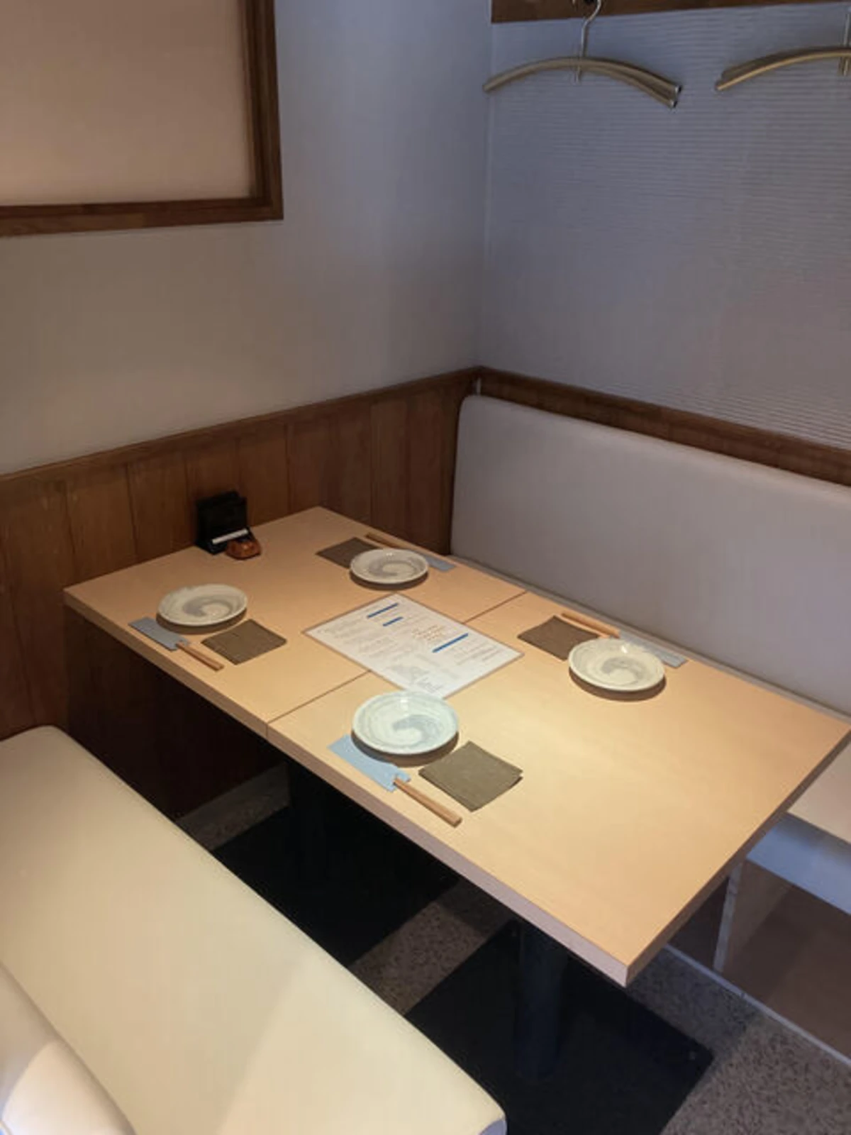 半個室 / 電子タバコのみ全席喫煙可 1