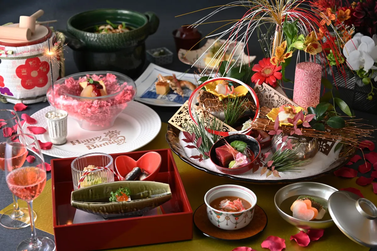 繊細な職人技に舌鼓〜季節の恵みを堪能する贅沢な美食体験 | 【絶景★瀬戸内海を望む洗練空間×アニバーサリーディナープラン】大切な方に贈る至福の食体験〜料理長厳選★季節の厳選食材が織りなす新感覚の和食コース+乾杯ドリンク+スペシャルデザート+記念フォト〜グランドプリンスホテル広島20階