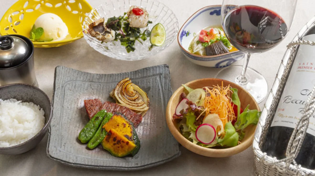 300種のワインと地元食材を活かした最高級ステーキ | 最大8名様【個室or半個室確約★結納・顔合わせランチ(縁)】極上黒毛和牛サーロインロース100g+焼き野菜など全7品+ワンドリンク★三ノ宮駅徒歩3分の好立地♪家族の絆を深める
