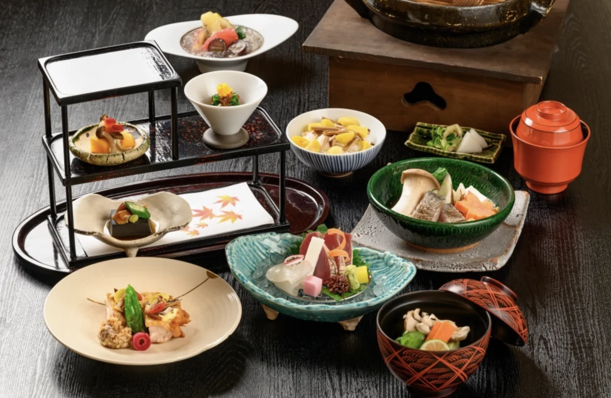 【憧れの名店★最大8名様 / 大人数の忘年会お祝いランチプラン】賀寿祝いや七五三にもおすすめ〜1830年創業・老舗料亭伝統の味に舌鼓〜季節の恵みを楽しむミニ懐石★和の真髄が息づく大人の隠れ家〜栄駅徒歩5分・名古屋東急ホテルの写真 4