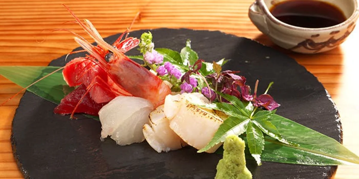 【最大10名◆カウンター席でお祝いランチ】店主厳選の旬食材で彩る肉と魚のWメイン懐石コース2種×厳選ワイン★名古屋・久屋大通駅から徒歩4分の写真 3