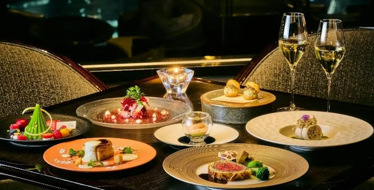 12月24日・25日限定【煌めく夜景を望む天空の美食空間×クリスマスディナープラン】聖夜を彩る美食体験★キャビアやフォアグラ、牛フィレ肉を含む贅沢なフルコース“ビバーチェ”＋乾杯用シャンパン〜品川プリンスホテル39階★JR品川駅徒歩2分の写真 4