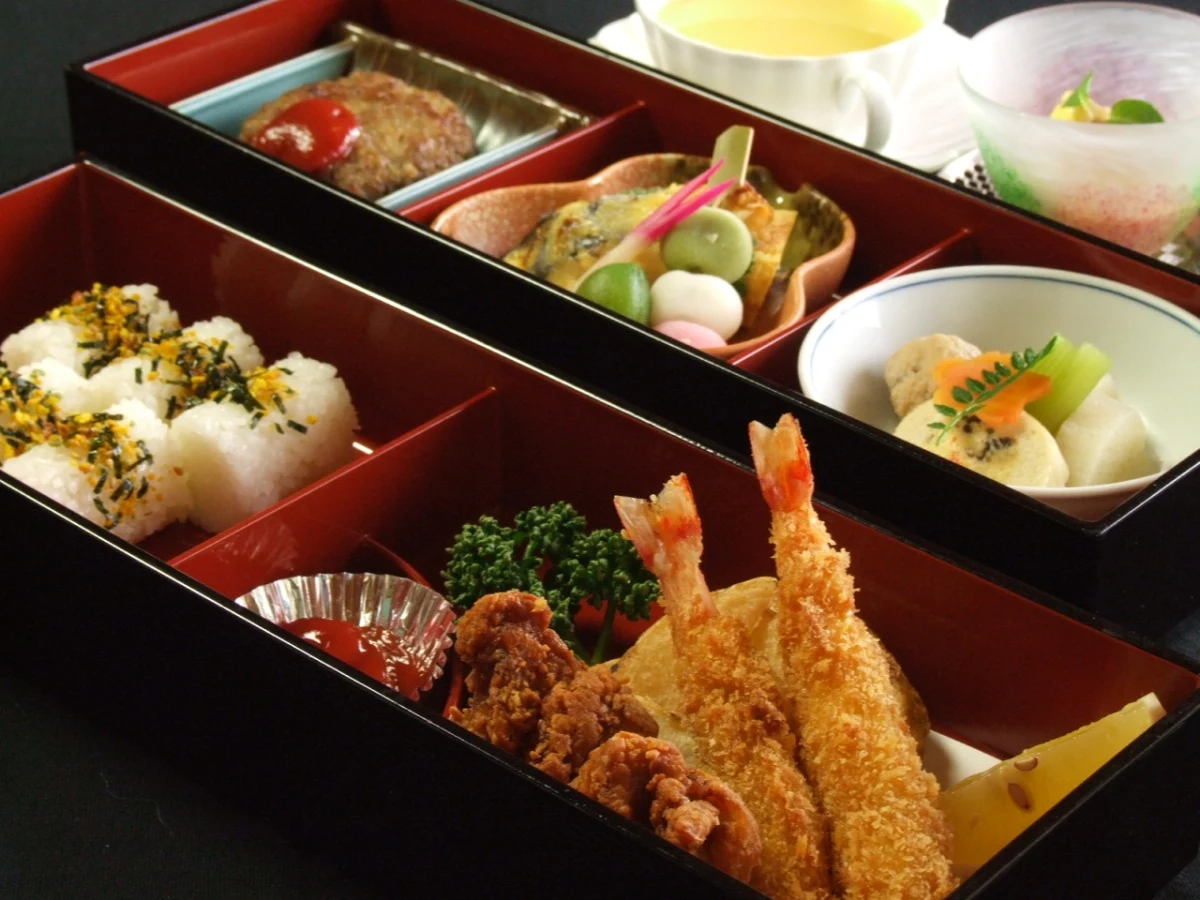 ワンランク上のお祝い会席全11品 ～松コース～＋乾杯ドリンク 6