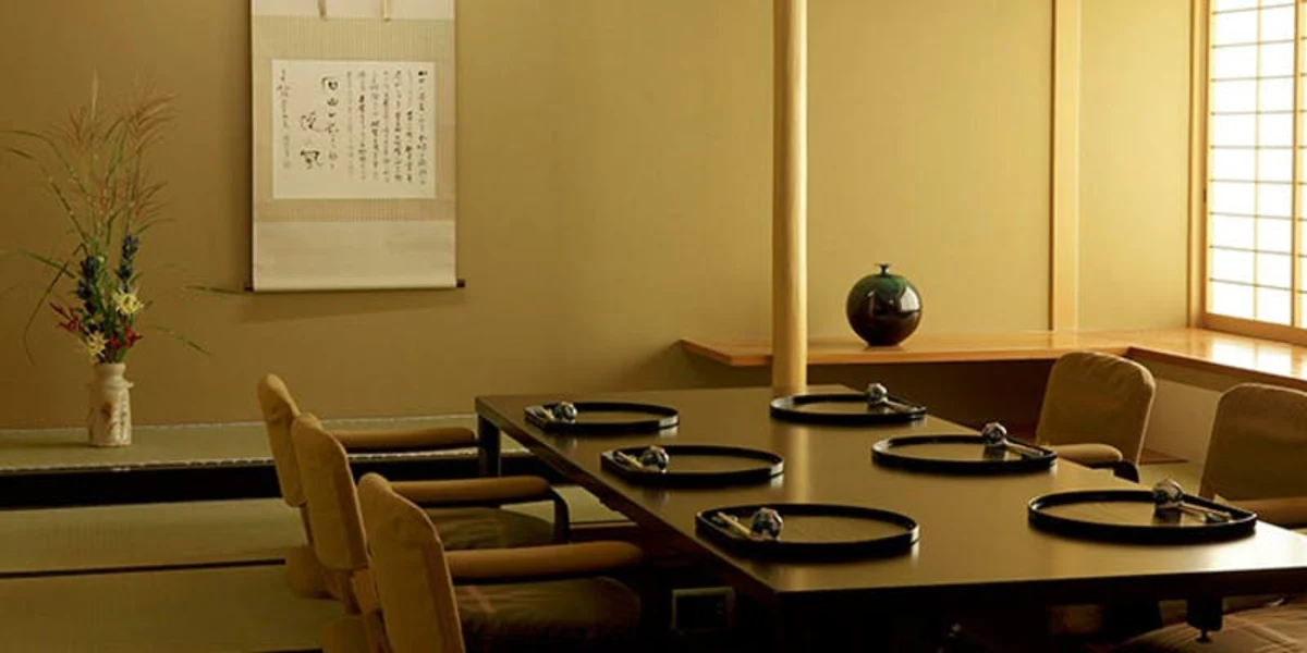 5名～12名様【個室確約 / 結納・顔合わせプラン】懐石料理［福］全8品＋乾杯ドリンク＋加賀の銘菓「紫雲石 4個入」付き★みなとみらい駅徒歩3分！横浜ベイホテル東急で家族の縁を結ぶの写真 3