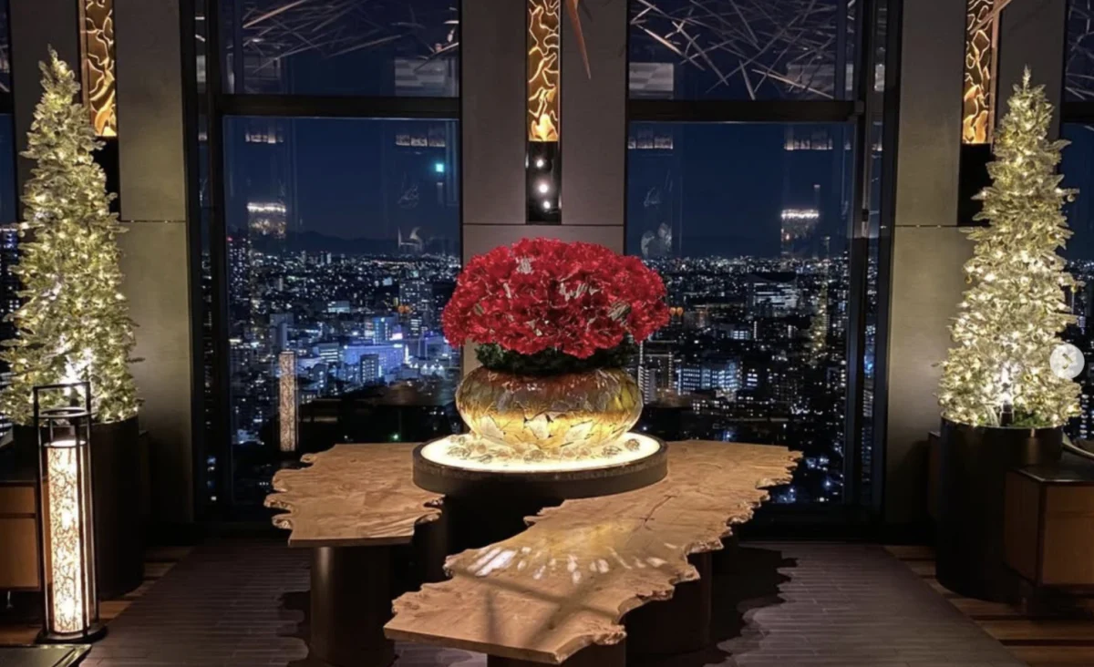 12月24日・25日限定【煌めく夜景を望む天空の美食空間×クリスマスディナープラン】聖夜を彩る美食体験★キャビアやフォアグラ、牛フィレ肉を含む贅沢なフルコース“ビバーチェ”＋乾杯用シャンパン〜品川プリンスホテル39階★JR品川駅徒歩2分の写真 1