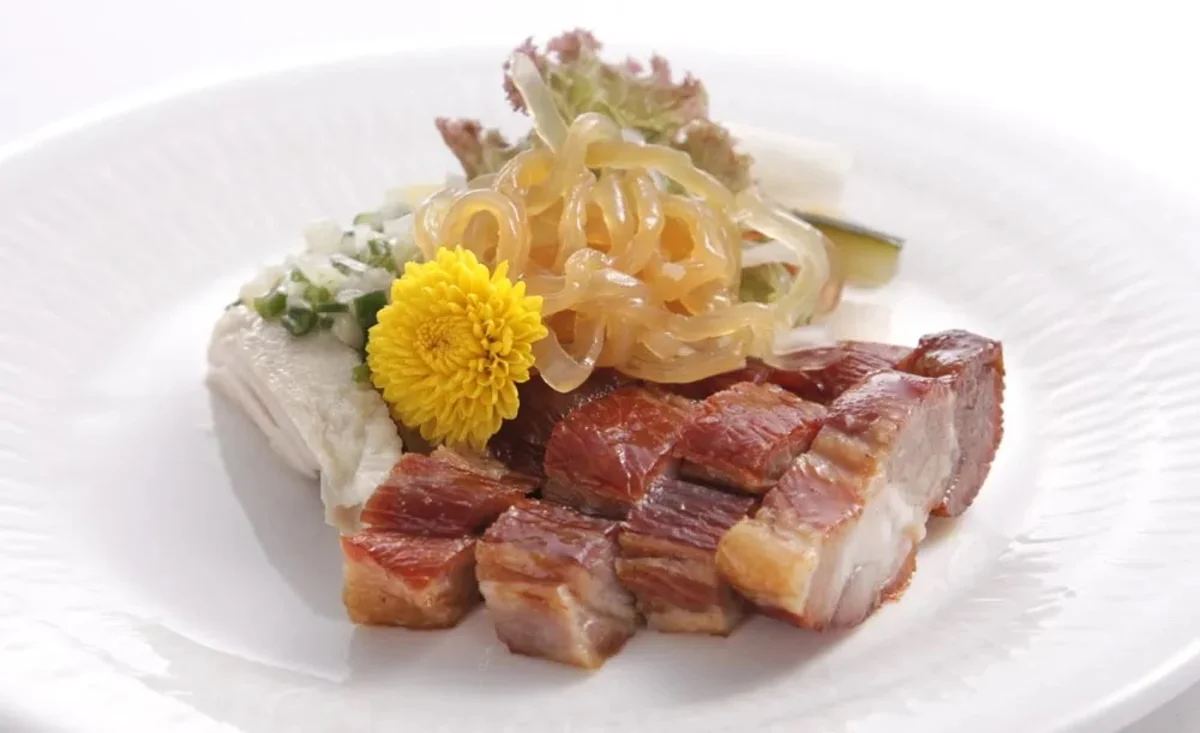 【最大12名様 / 個室確約★お祝いランチプラン】記憶に残る感動の美食体験★北京ダックやあんかけ炒飯を含む慶祝コース全7品+乾杯ドリンク+ミニブーケ〜とっておきのお祝いシーンに相応しい洗練空間で華やかに祝う★ロイヤルパークホテル / 水天宮前駅直結の写真 4