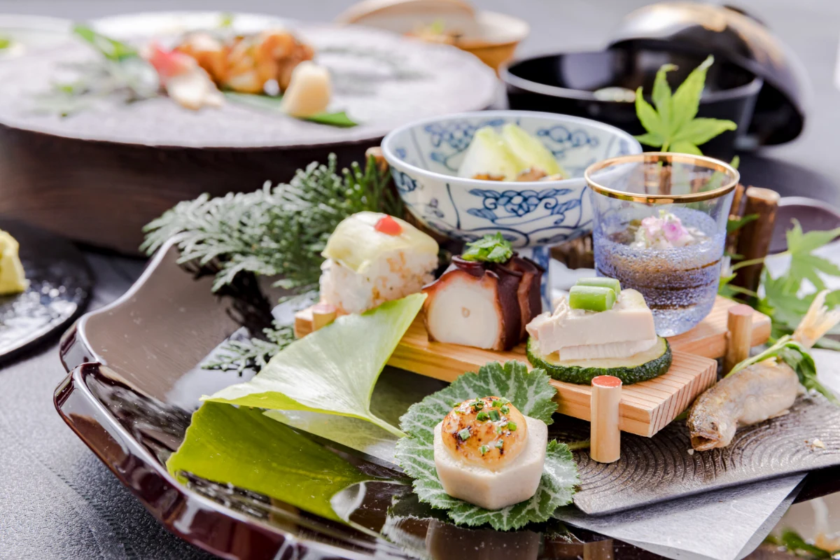【個室確約！プレミアムアニバーサリープラン】季節を味わえる豪華全9品懐石コース★シャンパンボトル［ペリエ・ジュエ］＋メッセージ付き特製ケーキ★ 4
