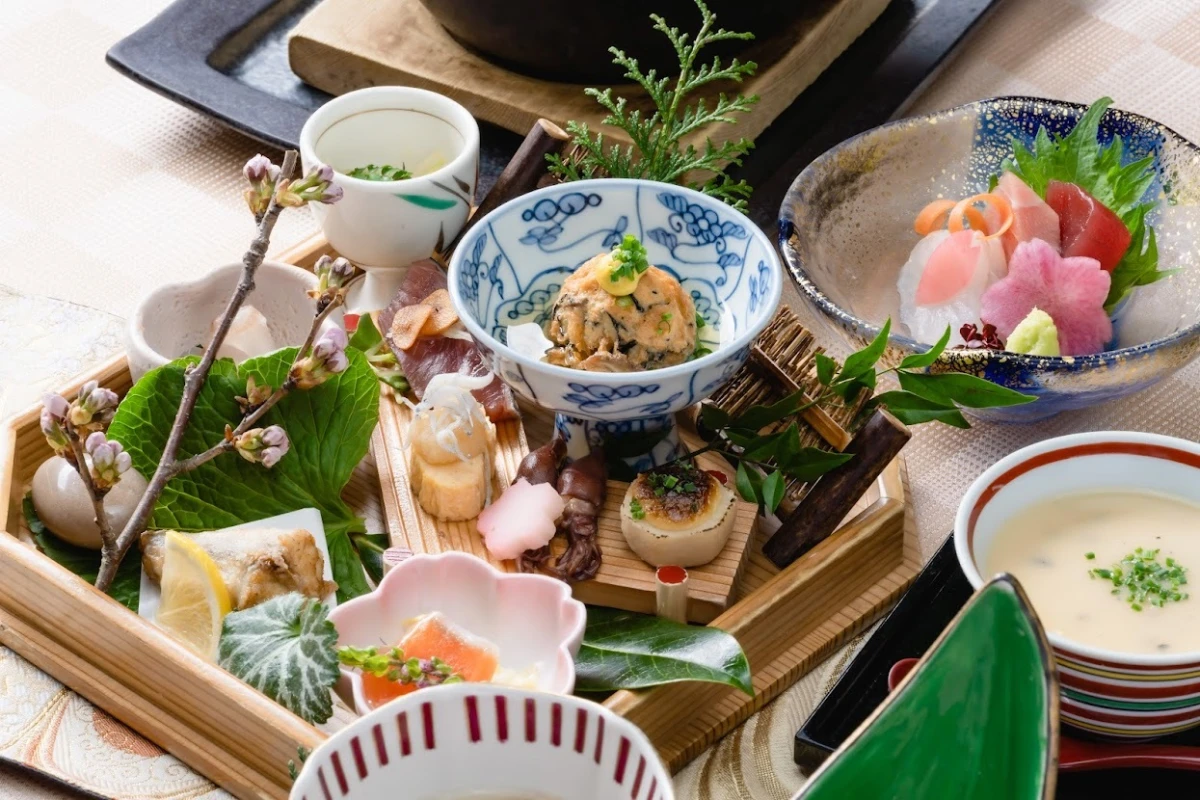 旬の食材を活かした懐石コース全2種