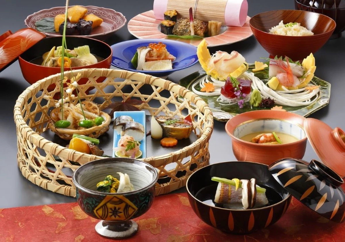 【窓側半個室確約】土日祝限定★高級ホテルで誕生日お祝いディナー★四季感じる加賀懐石~白珠~全8品★選べる乾杯1ドリンク付きの写真 5