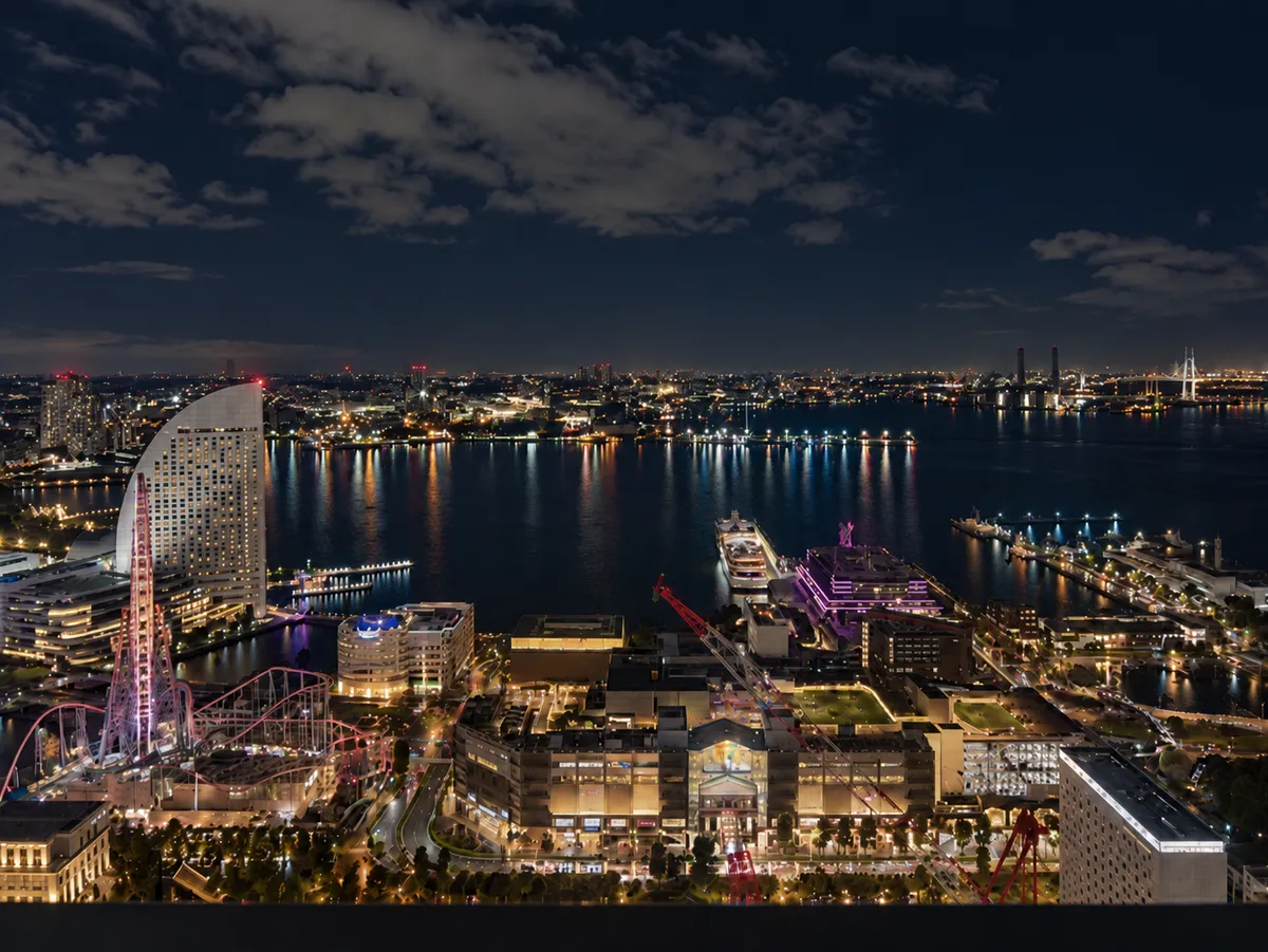 【夜景が見える窓際席確約プロポーズプラン】地上46階の窓際席確約!★プロポーズプランナーによる事前打ち合わせ付!★乾杯用スパークリングワイン付★プロポーズディナー~記念撮影★オリジナルプロポーズ証明書付の写真 4