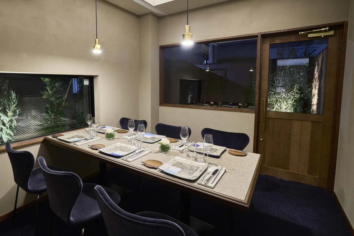 【個室確約 プロポーズディナープラン】厳選食材で織りなす贅沢フレンチコース~Menu Diner de l’azure~全7品+乾杯酒+バラ12本付き★お二人だけのプライベート空間で心温まる特別な夜を★豊田駅至近!アクセス抜群な隠れ家フレンチの写真 2