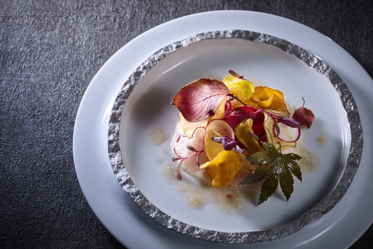 【個室確約 プロポーズディナープラン】厳選食材で織りなす贅沢フレンチコース~Menu Diner de l’azure~全7品+乾杯酒+バラ12本付き★お二人だけのプライベート空間で心温まる特別な夜を★豊田駅至近!アクセス抜群な隠れ家フレンチの写真 4