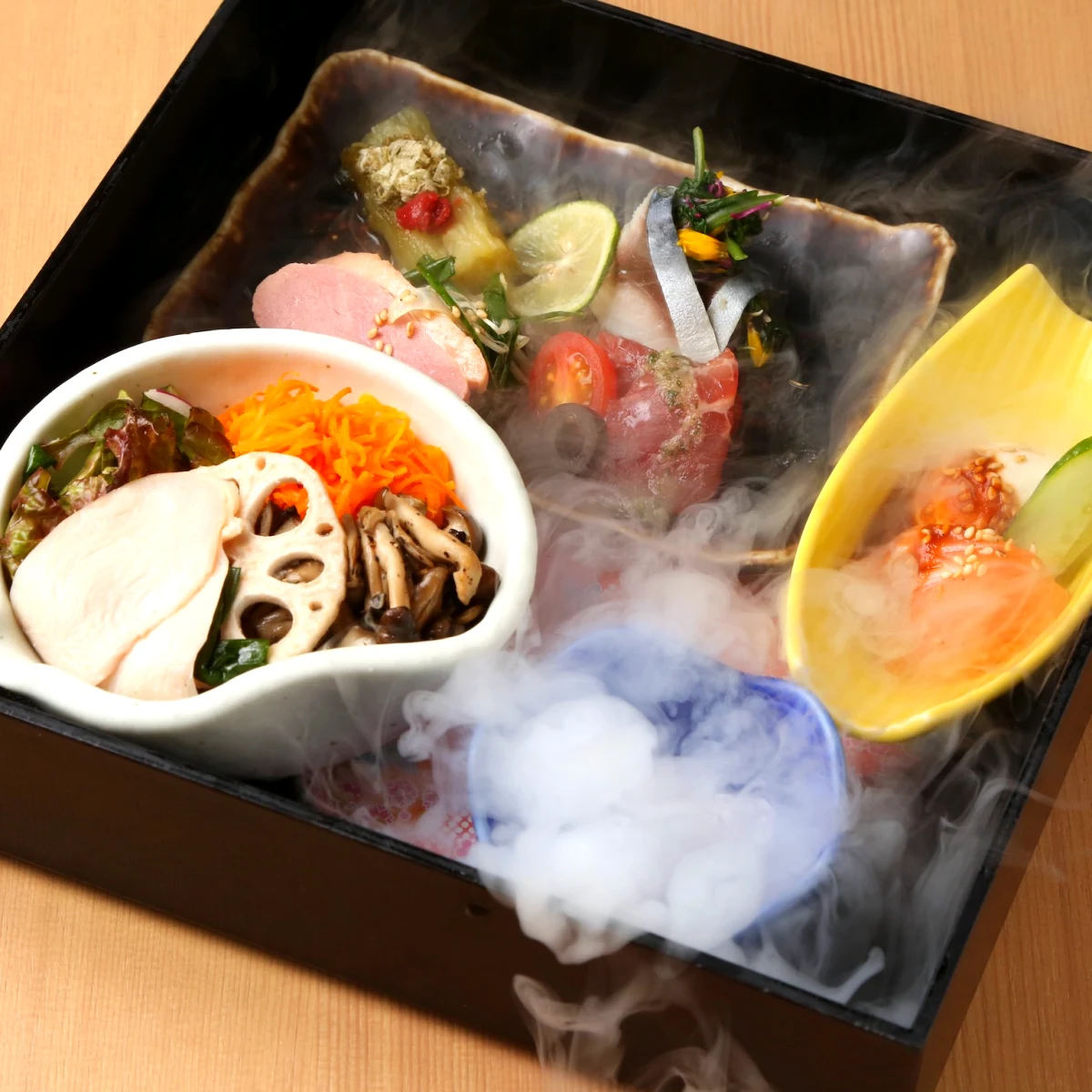 牛カルビの焼きしゃぶ陶板焼きを含む豪華全7品ランチ『若コース』＋ワンドリンク＋メッセージ付きケーキ 3
