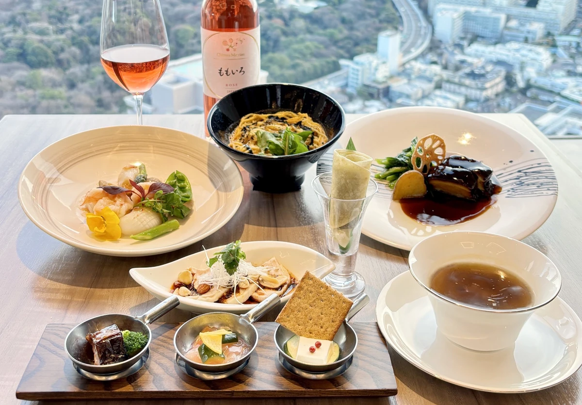小籠包や北京ダックを楽しむ、贅沢な中華フルコース | 【個室確約 接待・会食／顔合わせ】小籠包や北京ダックを含む全8品コース＋乾杯スパークリング★恵比寿の絶景とともに、心に残るひとときを★