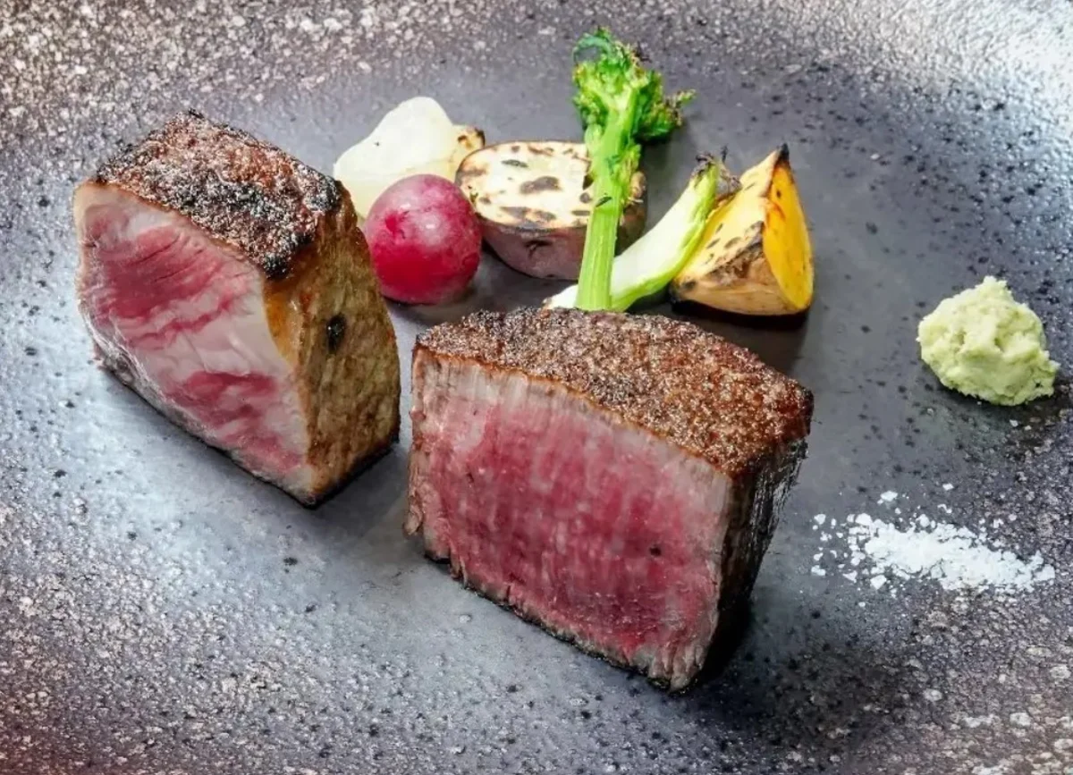 【個室orカウンター×アニバーサリープラン】特製炉釜で焼き上げる神戸牛×フレンチフルコースディナー＋メッセージ付きプレート 1