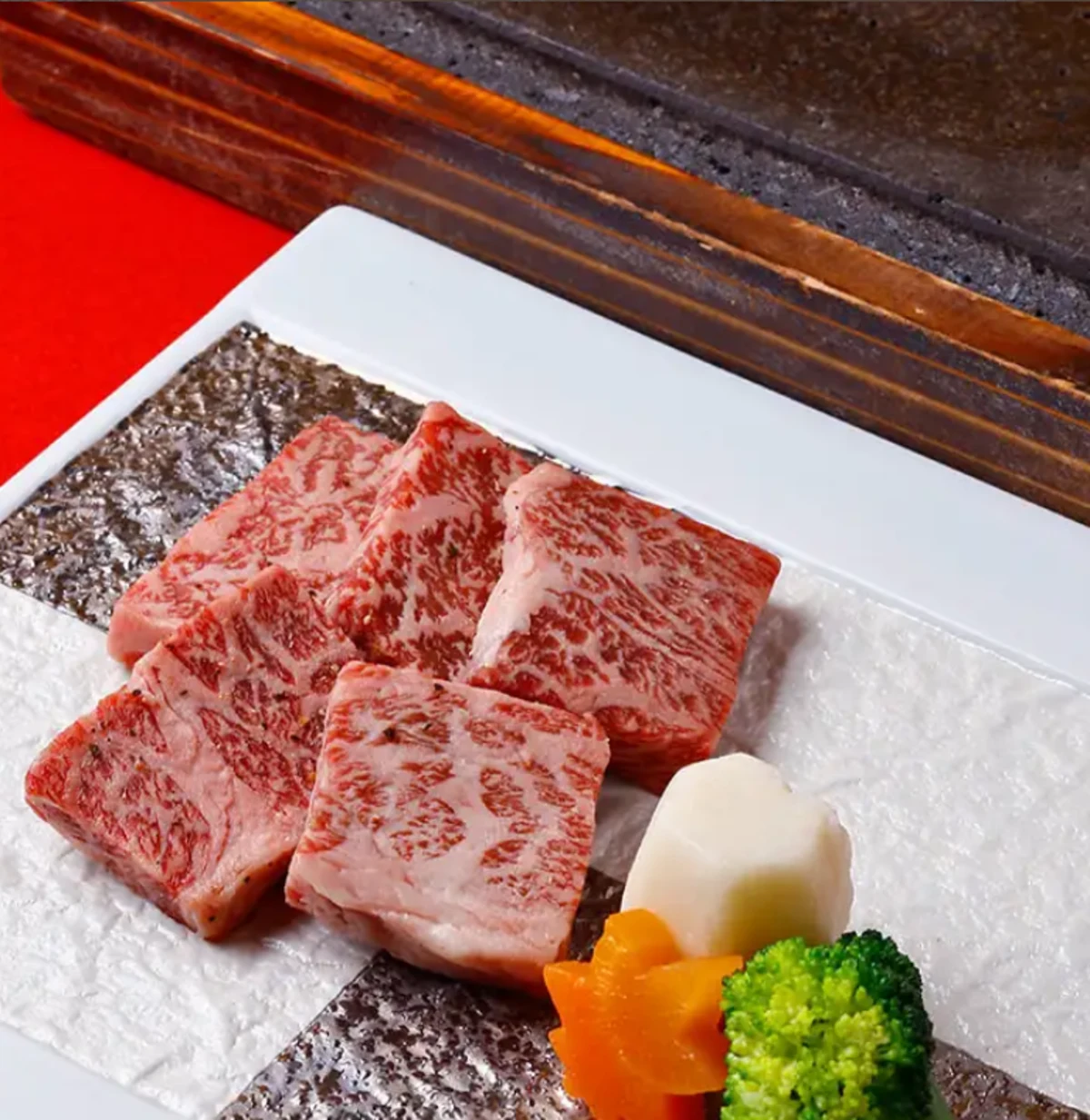滑らかにとろける湯葉とともに味わう全12品の祝い懐石～寿～ 2
