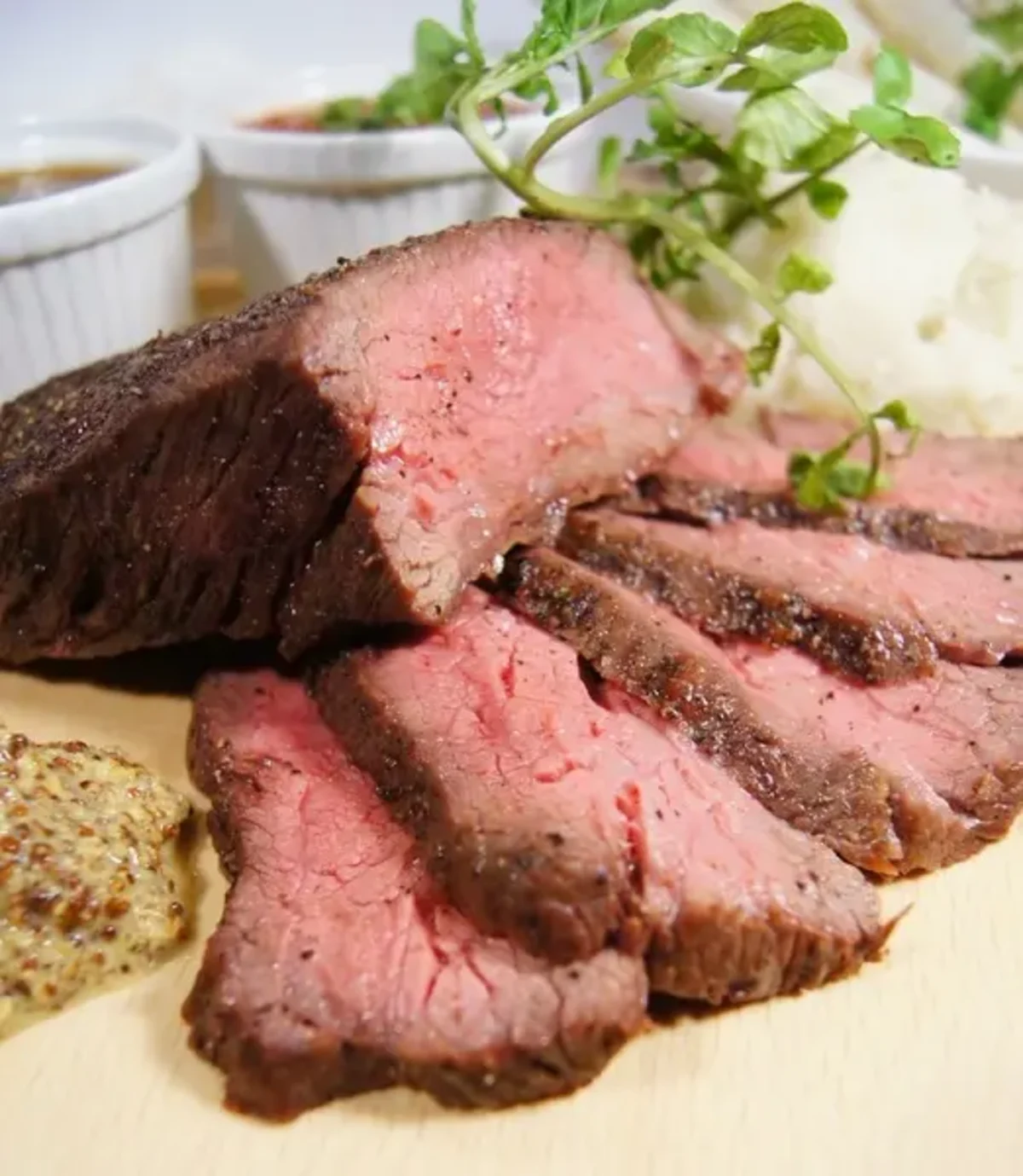 【六本木BBQプラン｜貸切最大50名】シーフードアクアパッツァと厳選焼肉！季節の高級食材を楽しむ豪華お祝いコース★2時間or3時間飲み放題付きランチ＆ディナーの写真 3