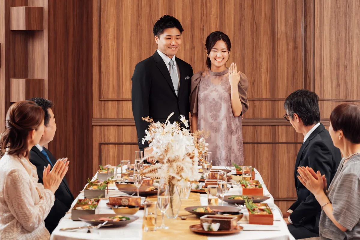 【6～40名様｜個室確約★平日限定の顔合わせ】彩り祝い重＆料理長厳選肉料理を味わう「結（YUI）」プラン＋当日のしおり＆テーブル装花＆記念写真＆事前打ち合わせ付き★横浜マリンタワー近く｜駅直結 座席