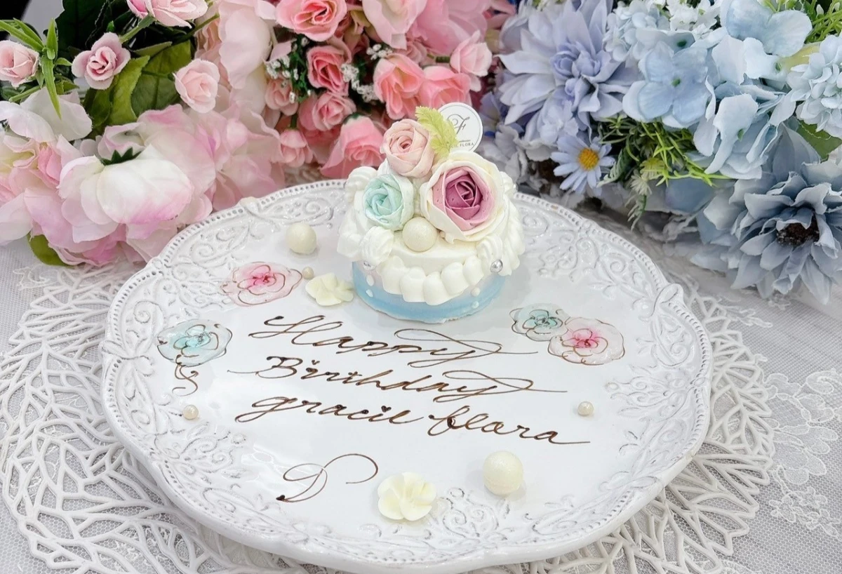 あなただけのオーダーメイドデザートで、プロポーズを特別に | 【結婚相談所にて成婚されたカップルさん限定!赤いバラ12本付きプラン】チャペル貸切の憧れサプライズ×おしゃれな隠れ家レストランでプロポーズ!【プロデュース実績300組】専任のプロポーズコンシェルジュとの事前打ち合わせ+事前リハーサルで成功確率UPのプロポーズプラン★オーダーメイドのデザートプレート付★【プロポーズ丸投げプラン】