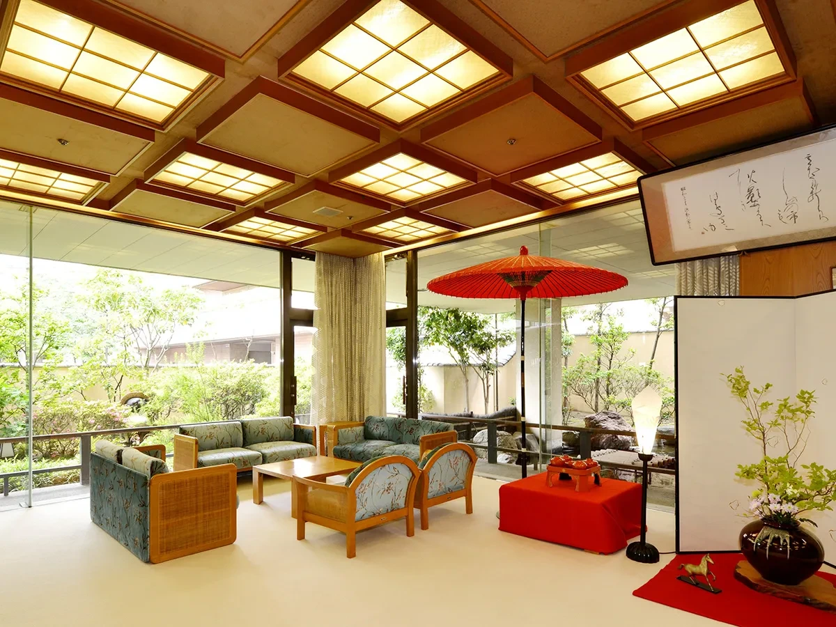 浜松の迎賓館「料亭 聴涛館」で伝統と四季を味わう | 【個室確約×接待・会食プラン】静岡和牛と豪華な海の幸を堪能する会席ディナー★昭和4年創業の浜松の老舗旅亭で大切なゲストを招いておもてなし