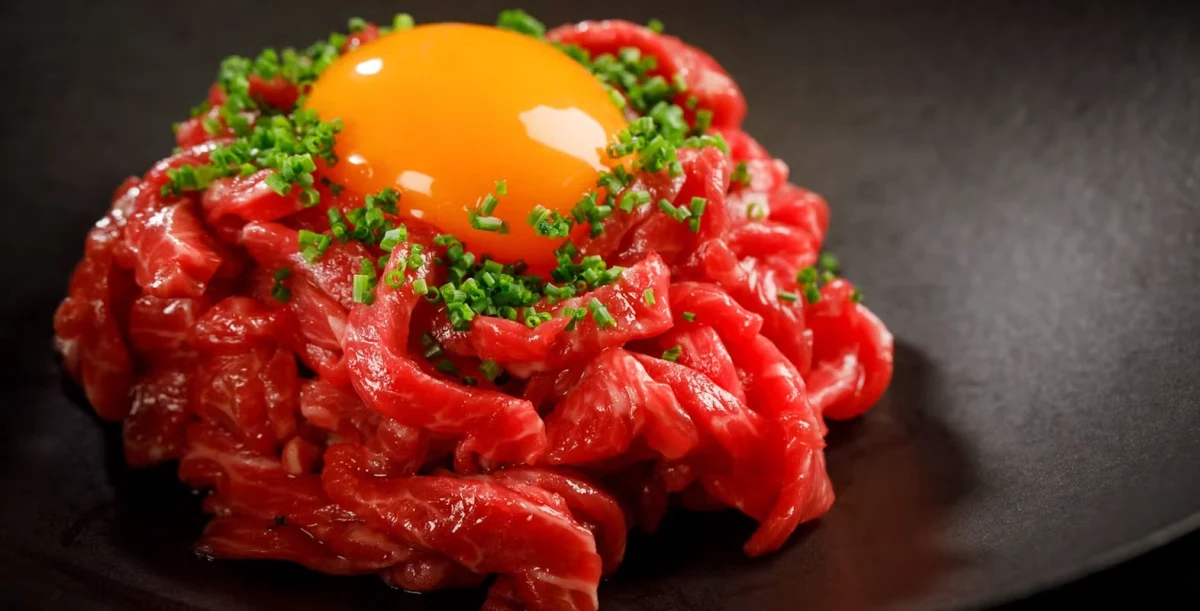 【期間限定・TENプレミアムコース】全席完全個室・タン、ハラミなど厳選部位や肉刺し、すき焼き等で和牛を堪能する極上焼肉ディナー 1