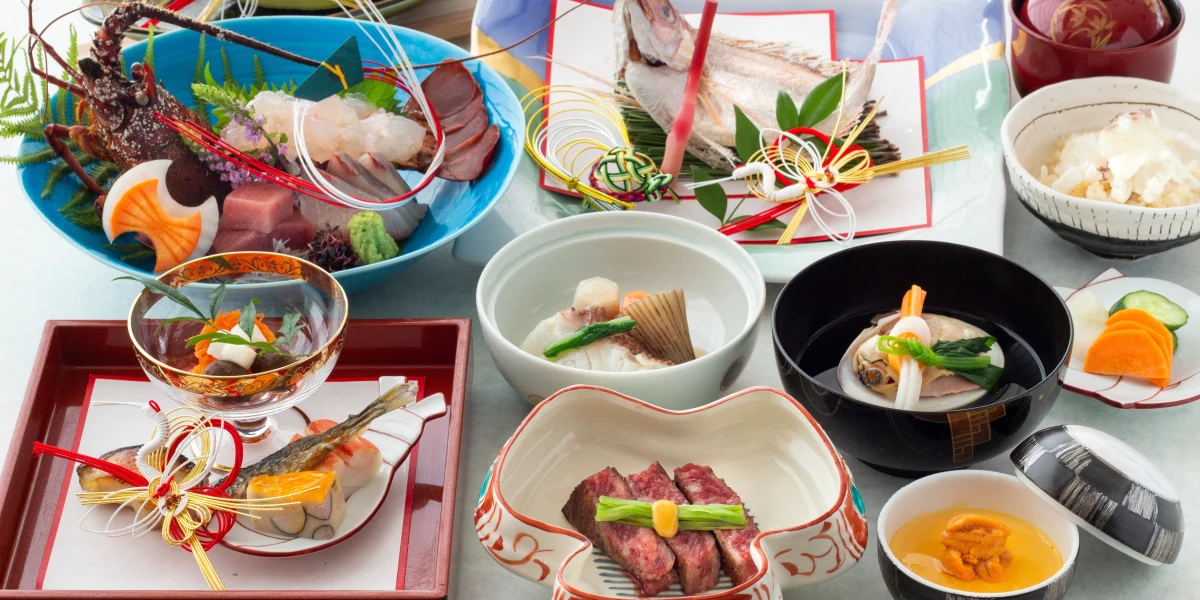 旬の食材を活かした伝統と革新の日本料理で心温まるおもてなし | 6名様限定プラン【個室確約 ホテル×結納・顔合わせランチ】伊勢海老や鯛姿焼など伝統の祝会席【龍】全10品+桜湯+乾杯ドリンク付き★ホテル龍名館東京15階で華やかなひととき