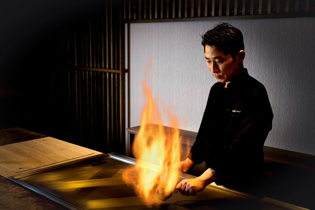 【赤坂の大人の隠れ家×アニバーサリーディナープラン】五感を刺激する感動の美食体験★旬の厳選食材を贅沢に味わう鉄板焼コース全9品+乾杯用シャンパン+メッセージを添えたデザートプレート〜モダンラグジュアリーな非日常空間でとっておきの記念日ディナーの写真 4