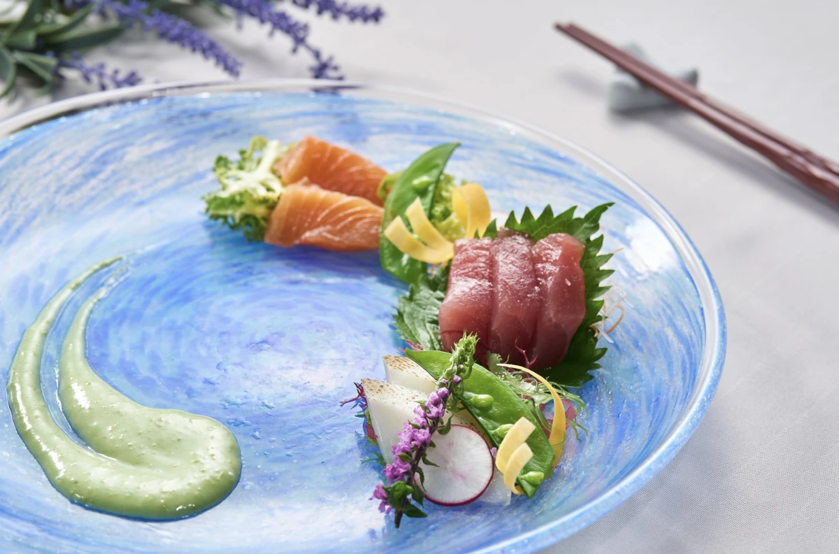 沖縄県産の食材を使用した和洋折衷フルコース＋フリードリンク 16