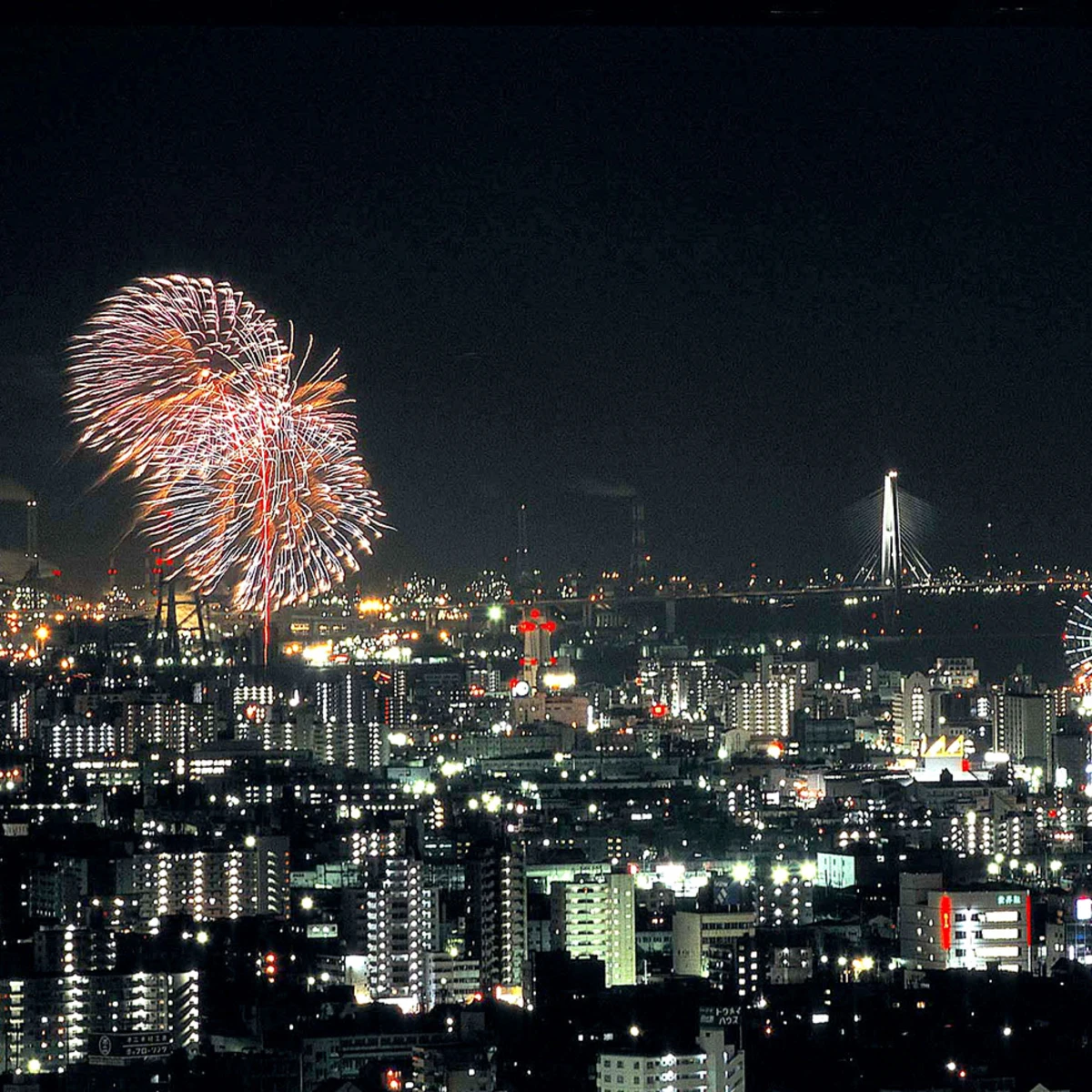 宝石のような夜景に囲まれながら、忘れられないプロポーズを | 【個室選択可×プロポーズプラン】輝く夜景の中で楽しむフレンチディナーコース+乾杯スパークリング&フリードリンク付き★選べるオプションで理想の演出を★金山駅すぐのホテルレストラン
