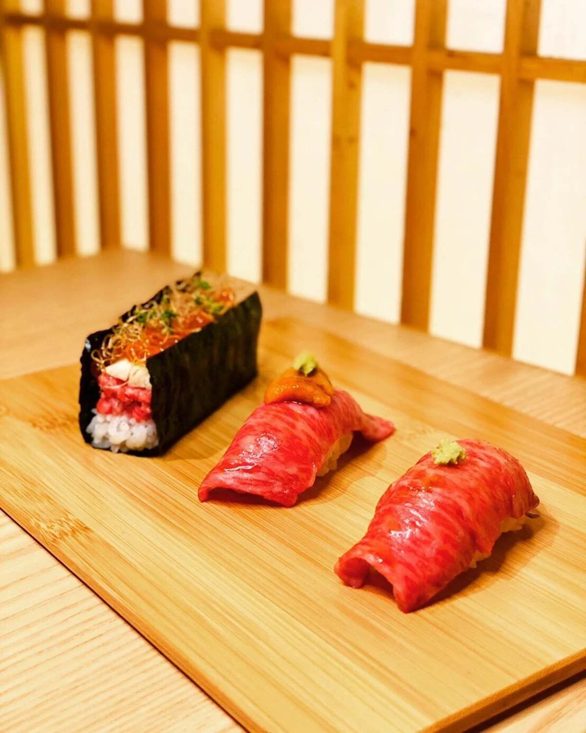 【個室確約】アニバーサリーディナー★ 大人の隠れ家焼肉店で極上焼肉を堪能★黒樺牛大トロ握り寿司、塊焼き含む【息】コース全11品★乾杯ドリンク★メッセージプレート付き★2名様プラン 2