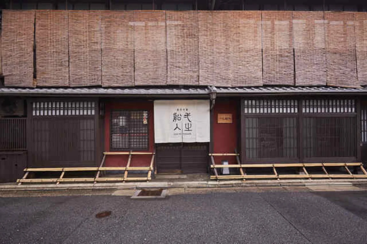 京都の町家で楽しむアニバーサリーランチ | 【京都の風情を楽しむ完全個室】アニバーサリーランチプラン｜選べる2種類の本格中華コース★乾杯ドリンク＆メッセージ付きデザートプレートで素敵な記念日を演出！
