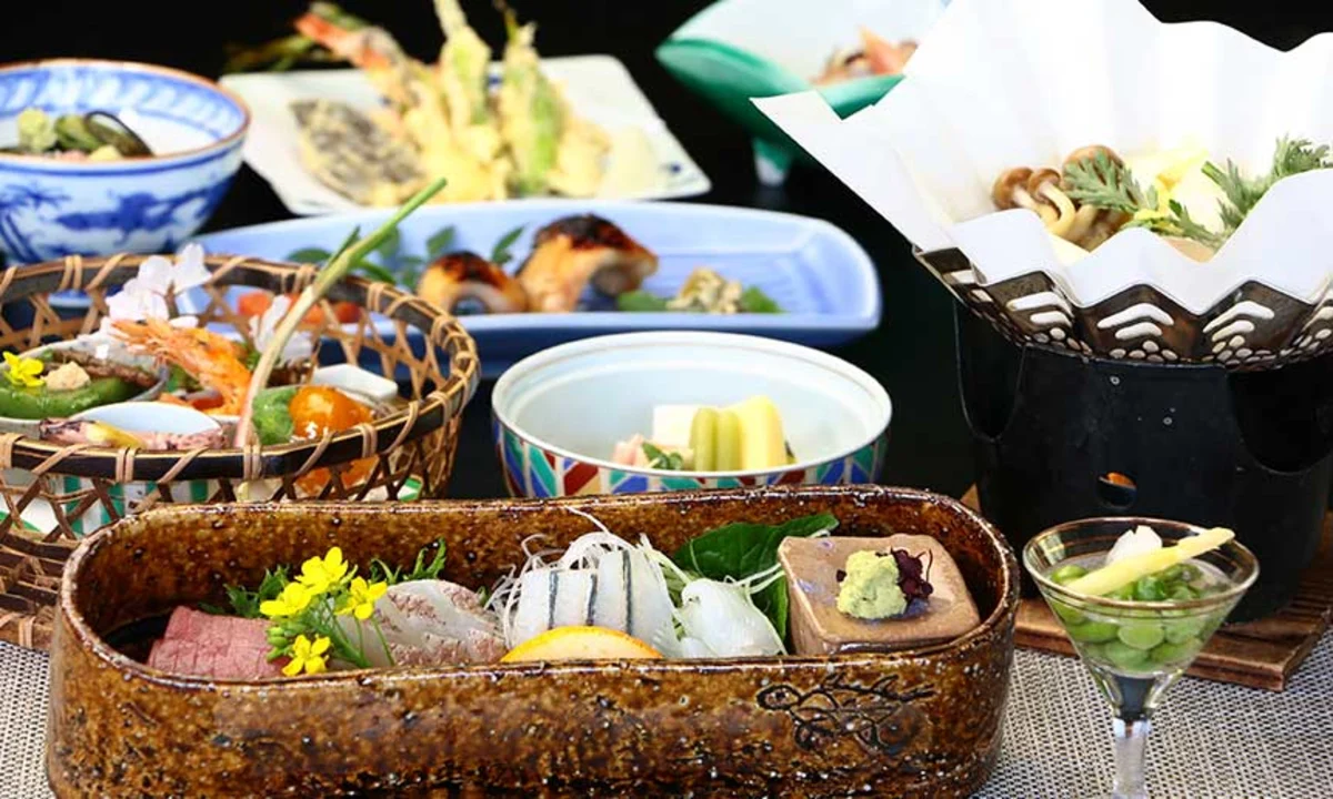 新鮮な地元素材を活かした会席コース | 【接待・会食プラン×完全個室確約】季節の魚料理を堪能、会席ディナー全10品＋乾杯ドリンク付き★淡輪での贅沢なひとときを