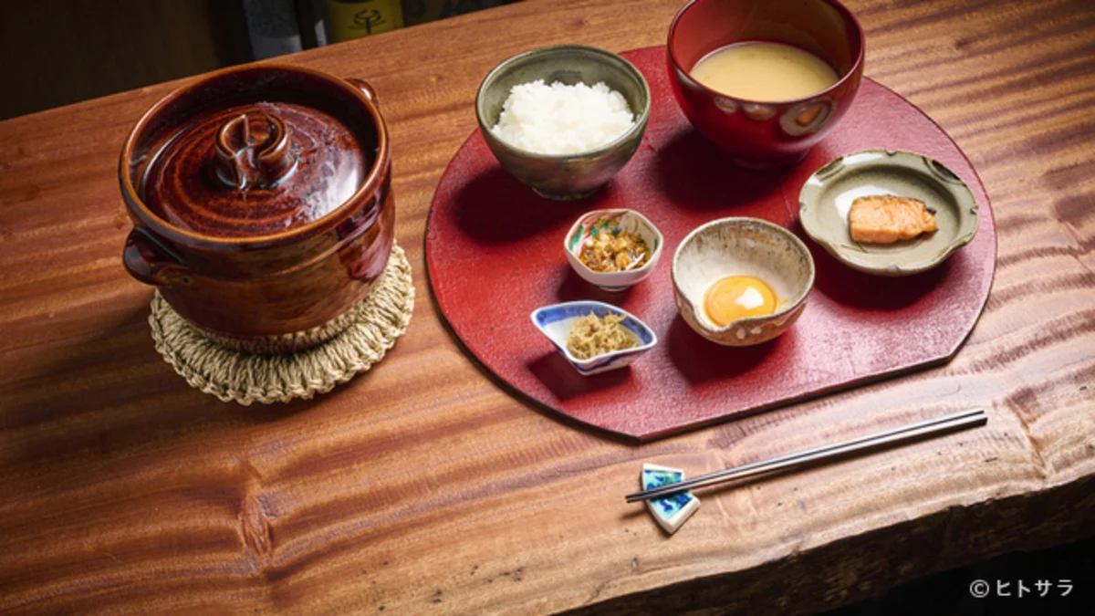 【Anny限定アニバーサリープラン】大伊勢海老雲丹焼きと季節の上質素材を愉しむ全9品の呂者堂の食コース＋メッセージ付きケーキプレート★銀座駅から徒歩3分★囲炉裏の温もりに包まれる特別な時間 料理