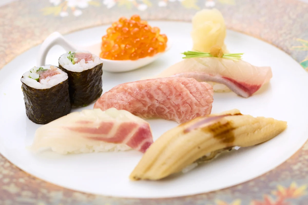 【個室確約／お食い初めプラン】大人の方用全7品の会席コース+お子様用お食い初め膳+乾杯ドリンク+メッセージ付きプレート★明治記念館で迎える雅やかなお祝い時間の写真 5