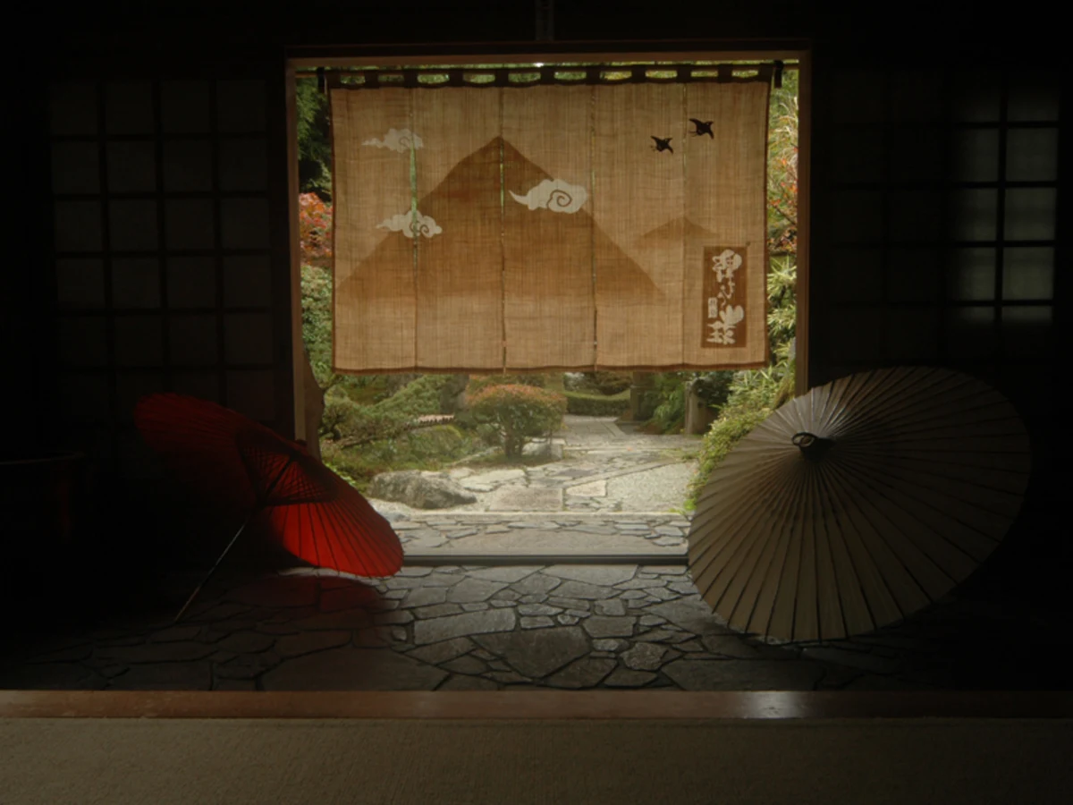 人生の節目を風雅に過ごす、趣たっぷりの佇まい | 【個室確約 / 還暦・ご長寿プラン】手打ち蕎麦含む軍鶏鍋ランチコース全５品＋乾杯ドリンク★三千院や寂光院が佇む京都大原お祝い★